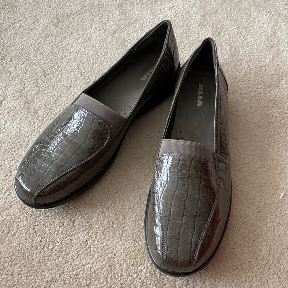 NWOT ALIA shoes